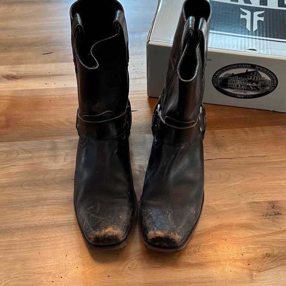 Frye Distressed Black Leather Smith Harness Men's Boots - Picture 3 of 10